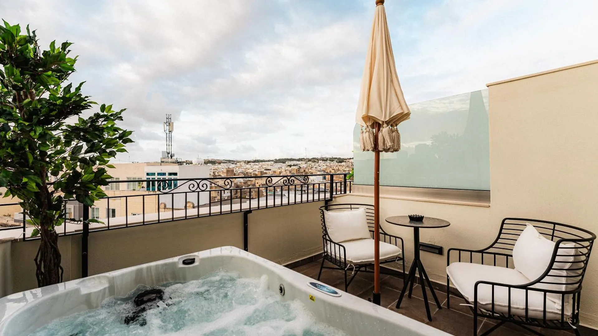 Royale Sainte Helene Boutique Hotel Birkirkara 5*,