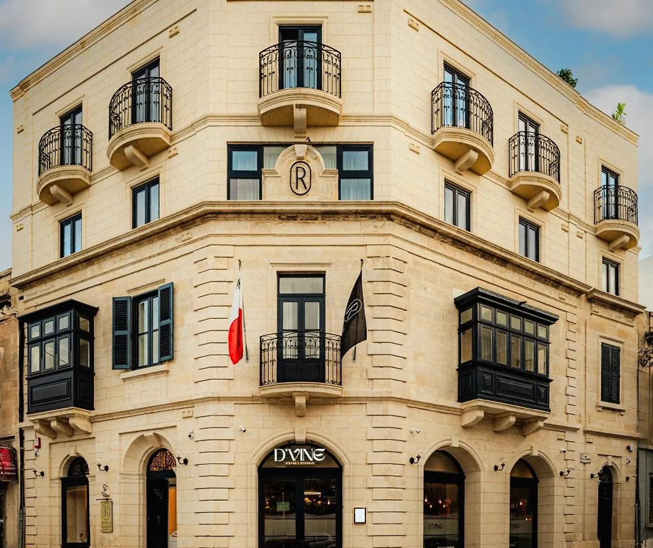 Royale Sainte Helene Boutique Hotel contacts